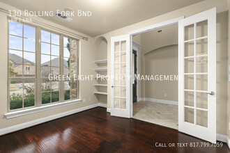 130 Rolling Fork Bend in Irving, TX - Foto de edificio - Building Photo