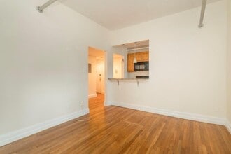 136 Highland Ave in Somerville, MA - Foto de edificio - Building Photo