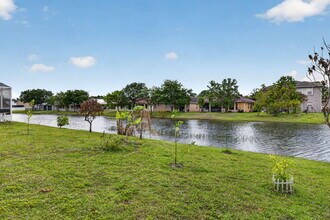 2237 Newport Isles Blvd in Port St. Lucie, FL - Building Photo - Building Photo