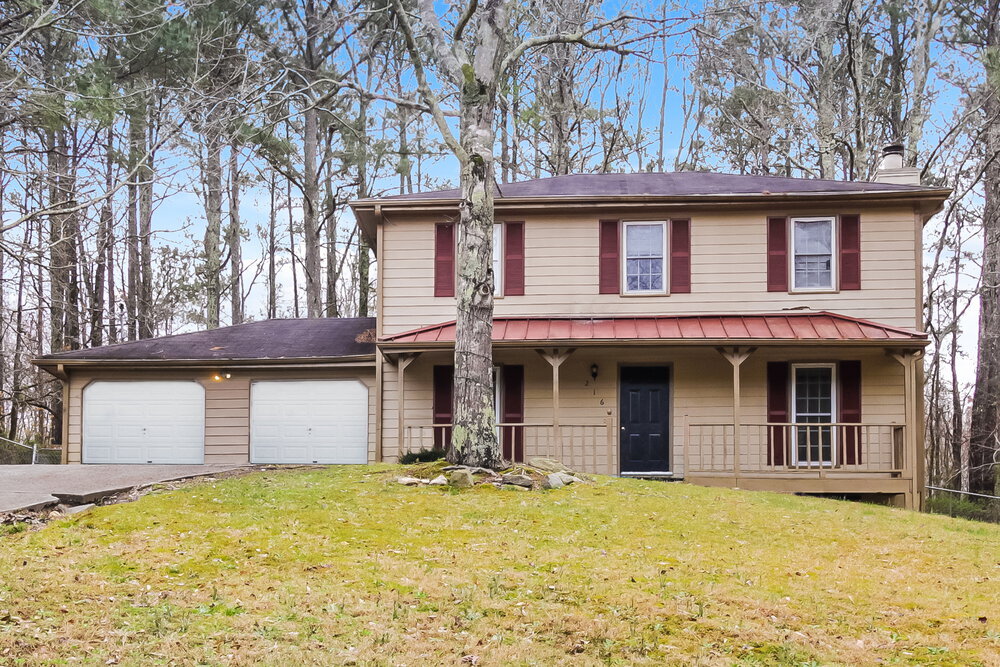 216 Windmill Dr in Dallas, GA - Building Photo