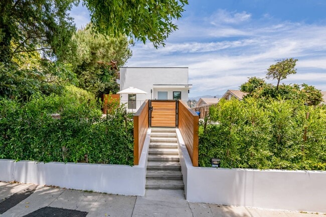 property at 5237 Irvington Pl