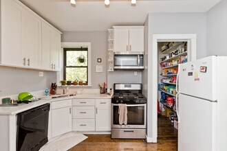 3253 N Kenmore Ave, Unit #  03 in Chicago, IL - Building Photo - Building Photo