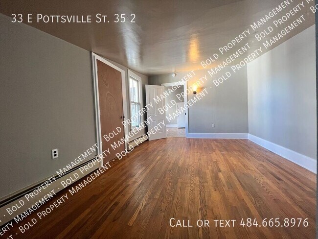 33 E Pottsville St in Pine Grove, PA - Building Photo - Building Photo