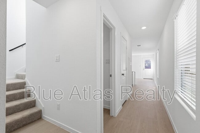 12196 Steeplechase Dr in Aubrey, TX - Building Photo - Building Photo