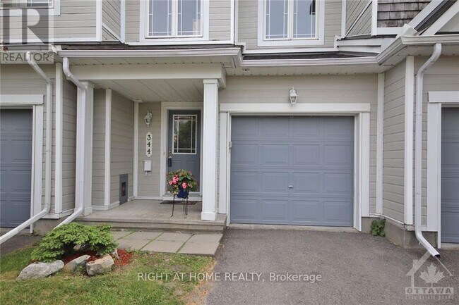 344 Hillsboro Private in Ottawa, ON - Building Photo - Building Photo
