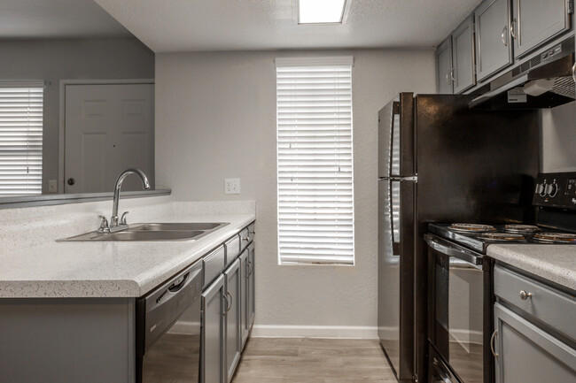 Palomar Apartment Homes in Tucson, AZ - Building Photo - Interior Photo