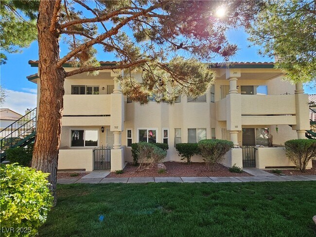 7933 Terrace Rock Way in Las Vegas, NV - Building Photo - Building Photo