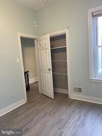 2253 N Sydenham St photo'