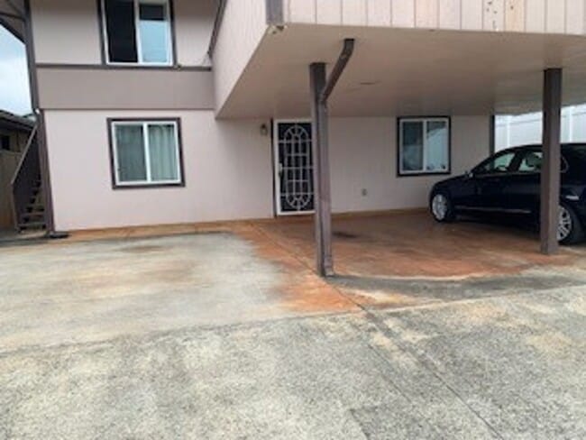 property at 1124 Kilani Ave
