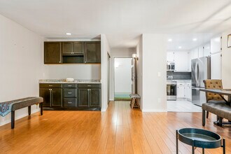 6747 Friars Rd, Unit 113 in San Diego, CA - Building Photo - Building Photo