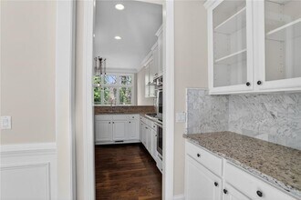 1128 Ashton Bluff Dr NE in Atlanta, GA - Building Photo - Building Photo