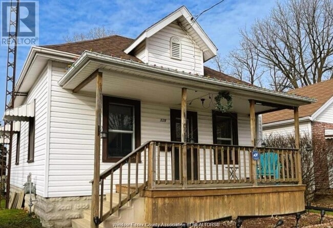 property at 109 Edgar St