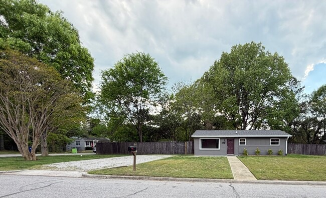 1924 Hadley Rd in Raleigh, NC - Building Photo - Building Photo