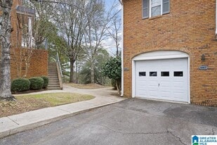 1965 Waterford Pl in Hoover, AL - Building Photo