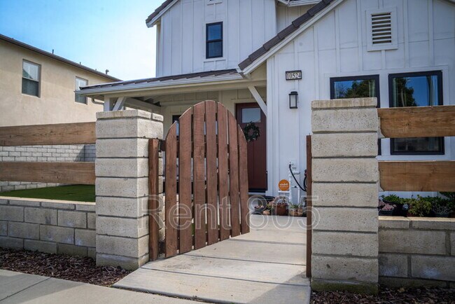 10524 Telegraph Rd in Ventura, CA - Building Photo - Building Photo