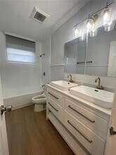 4440 NW 59th Ct in Fort Lauderdale, FL - Building Photo - Building Photo