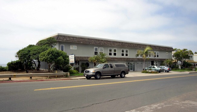 Beach Cliff Villas in San Diego, CA - Building Photo - Building Photo