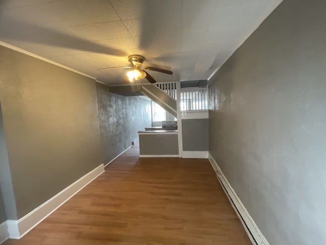 property at 403 E Norwegian St