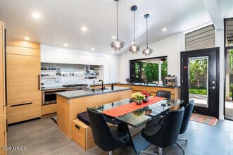 6845 E Earll Dr in Scottsdale, AZ - Building Photo - Building Photo