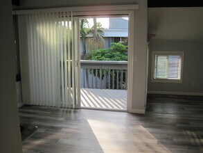 17092 Pacific Coast Hwy, Unit 201 in Huntington Beach, CA - Building Photo - Building Photo