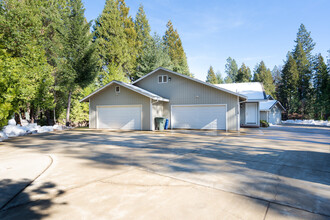 Silver Meadows in Pioneer, CA - Foto de edificio - Building Photo