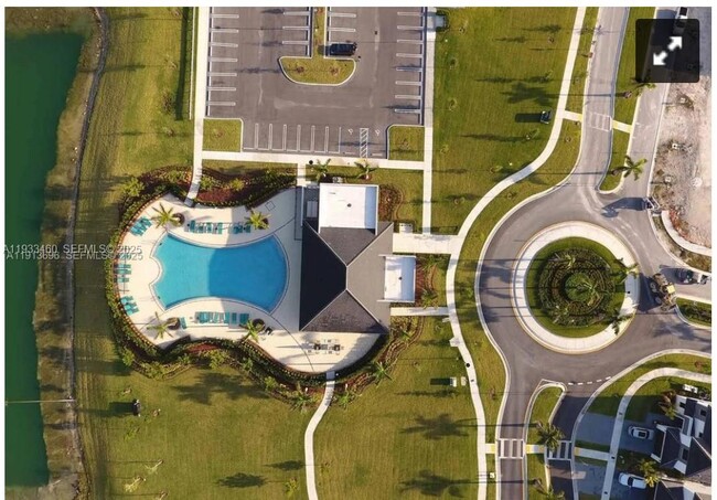 10910 SW 232nd Terrace in Princeton, FL - Building Photo - Building Photo