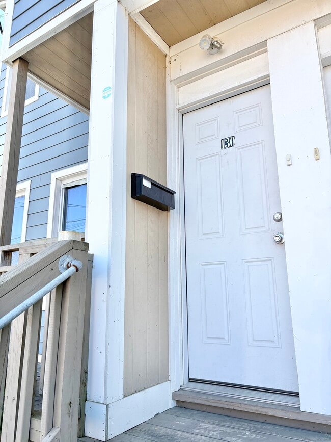 126 Burroughs St in Bridgeport, CT - Building Photo - Building Photo