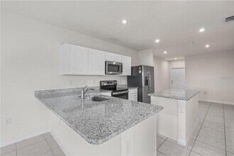 275 Blueberry Ln in Davenport, FL - Building Photo - Building Photo