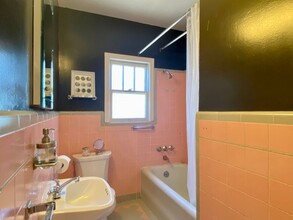 353 Heller St in Redwood City, CA - Building Photo - Building Photo