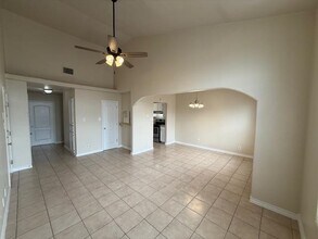 412 Shiloh Dr in Laredo, TX - Building Photo - Building Photo