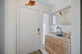 880 Bird Bay Dr W in Venice, FL - Building Photo - Building Photo