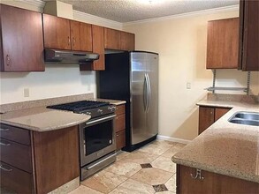 12310 Double Tree Ln in Austin, TX - Foto de edificio - Building Photo