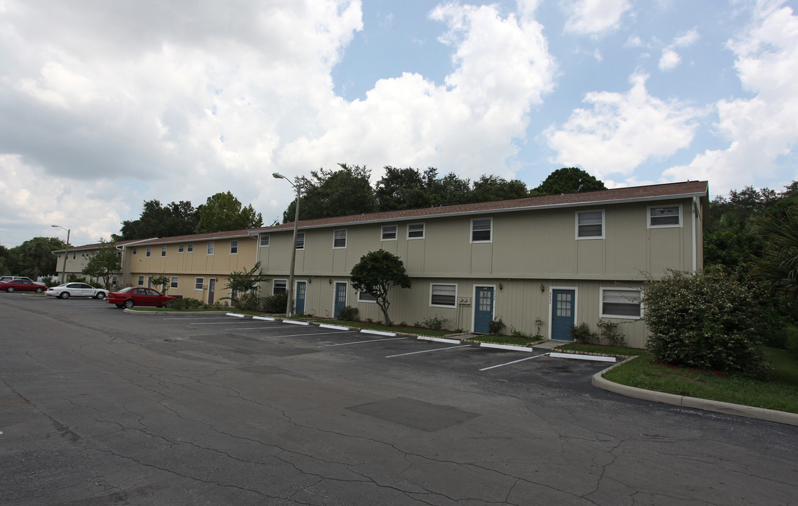 Ridge Road Apartments in Port Richey, FL - Building Photo