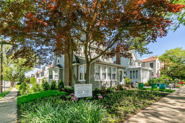 property at 25903 Pembroke Ave