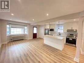 27 Snider Ave in Toronto, ON - Building Photo