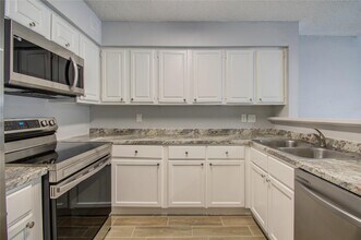 810 Dunson Glen Dr in Houston, TX - Building Photo - Building Photo