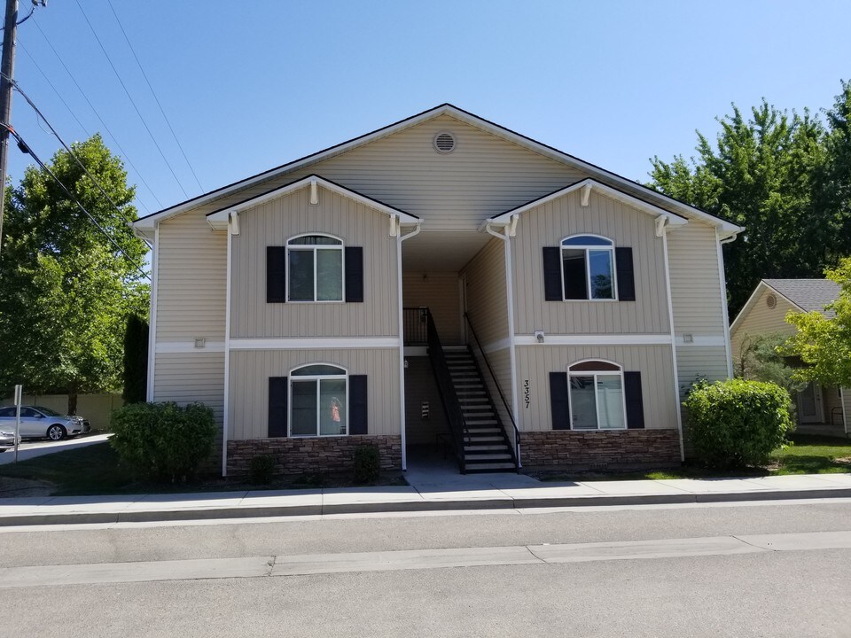 3301 W Murano Ln in Boise, ID - Building Photo