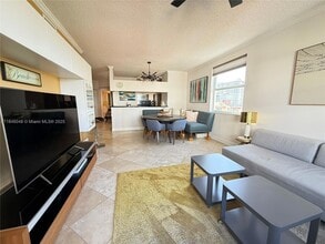 17145 N Bay Rd, Unit 4613 in Sunny Isles Beach, FL - Building Photo - Building Photo