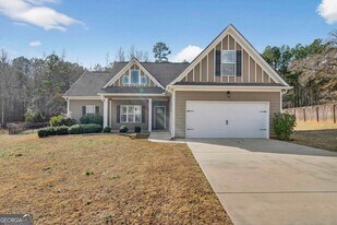 180 Hunters Chase Ct in Eatonton, GA - Building Photo