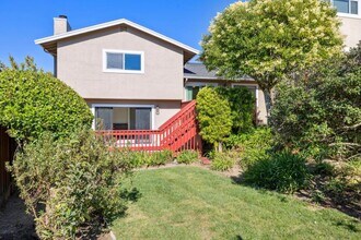 2016 Fairmont Dr in San Mateo, CA - Building Photo - Building Photo