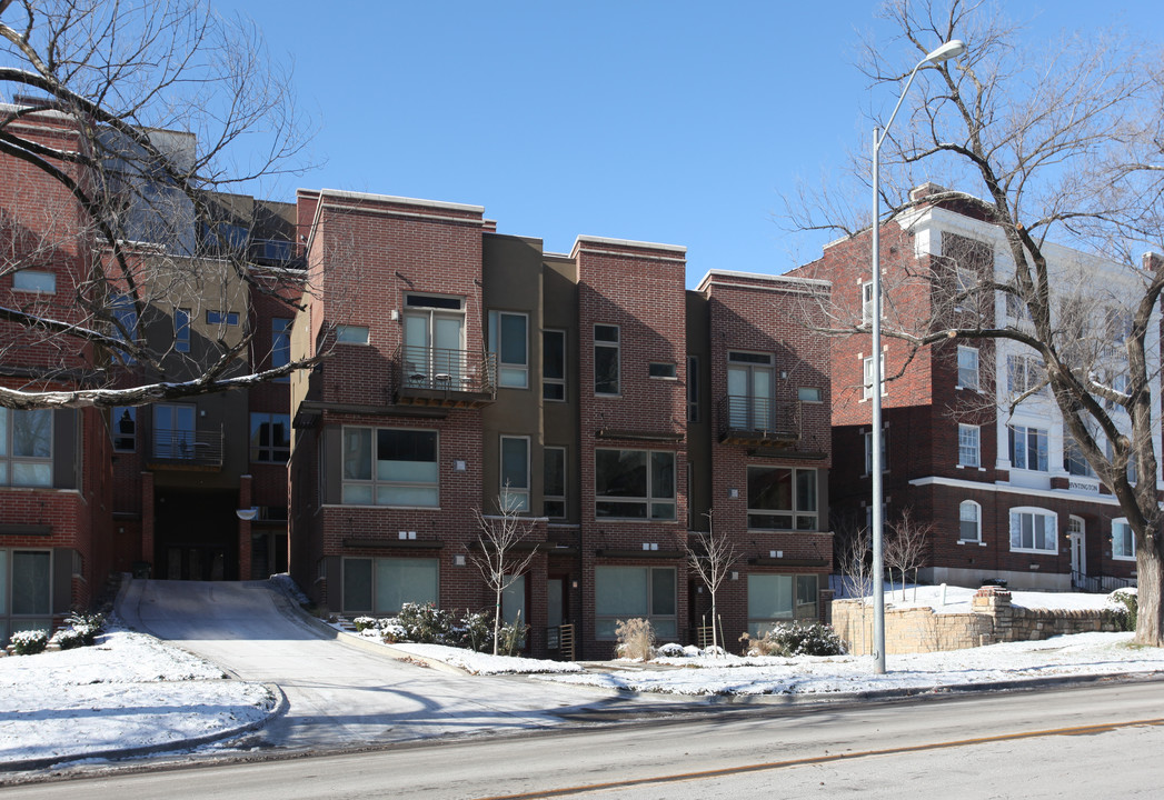 Mill Creek Terrace in Kansas City, MO - Building Photo