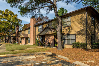 Hickory Forest in Memphis, TN - Building Photo - Building Photo