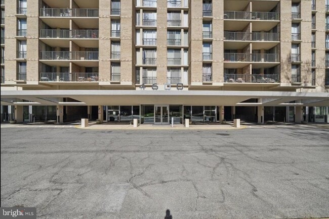 property at 4600 S Four Mile Run Dr
