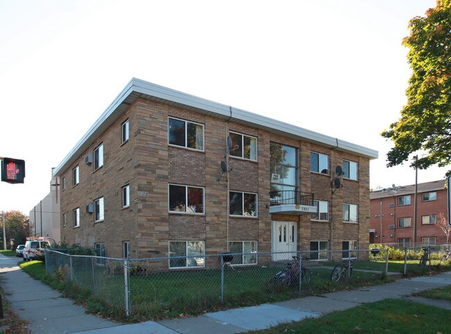 2801 Portland Ave S in Minneapolis, MN - Building Photo - Building Photo