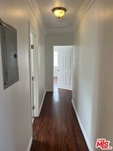 1250 S Manhattan Pl in Los Angeles, CA - Building Photo - Building Photo