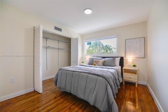 1001 NE 80 St in Miami, FL - Building Photo - Building Photo