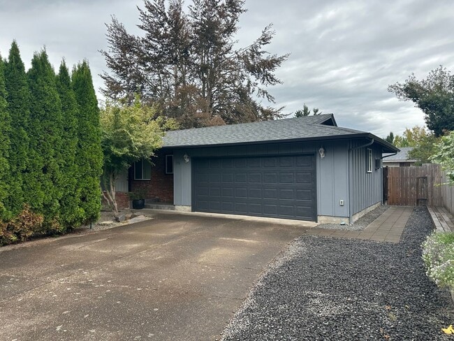 776 66th St in Springfield, OR - Building Photo - Building Photo