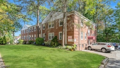 44 Union St in Montclair, NJ - Building Photo - Building Photo
