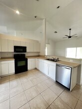 1013 Tropicana Parkway W in Cape Coral, FL - Foto de edificio - Building Photo