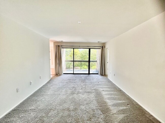 405 Christopher Ave in Gaithersburg, MD - Building Photo - Building Photo